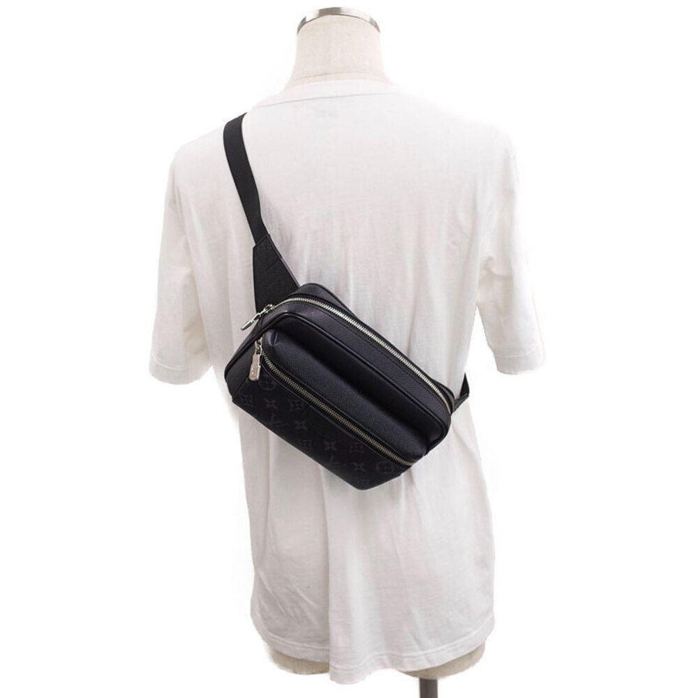 Louis Vuitton Outdoor Taiga Rama Bum Leather Body Black Bag - Picture 9 of 9